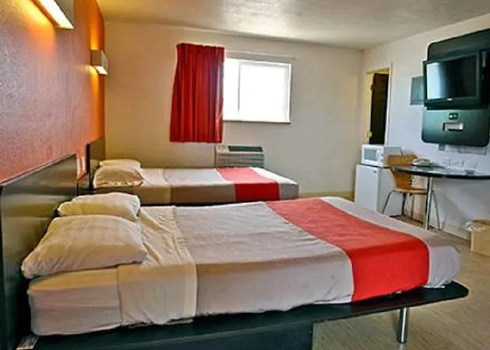Hotel 6 Wy 3*