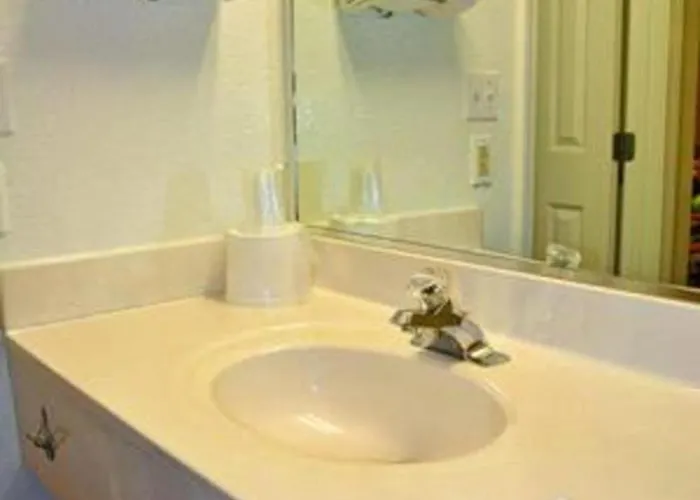 Hotel 6 Wy Riverton