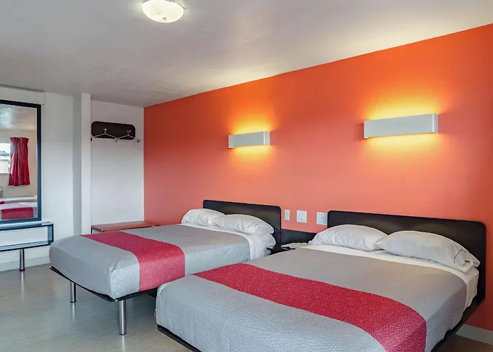 Hotel 6 Wy 3*