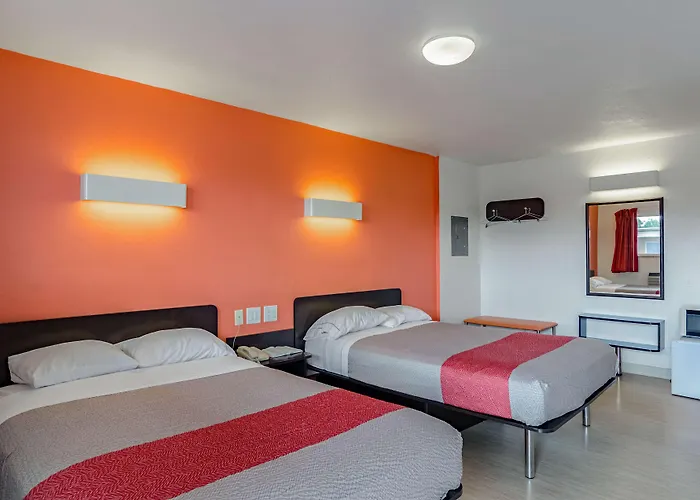 Hotel 6 Wy 3*