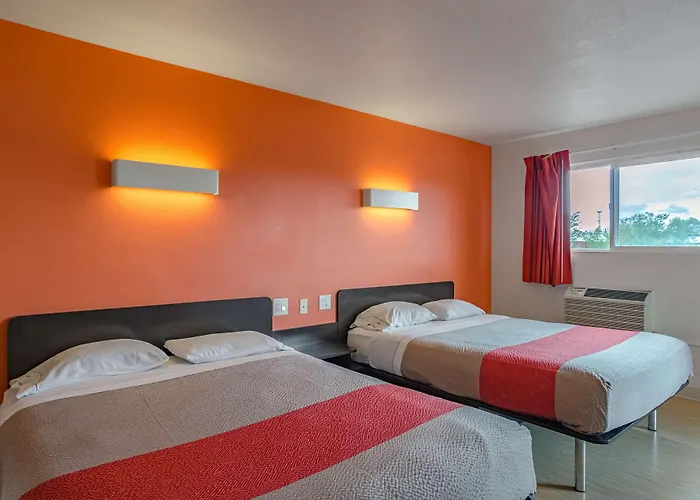 Hotel 6 Wy Riverton